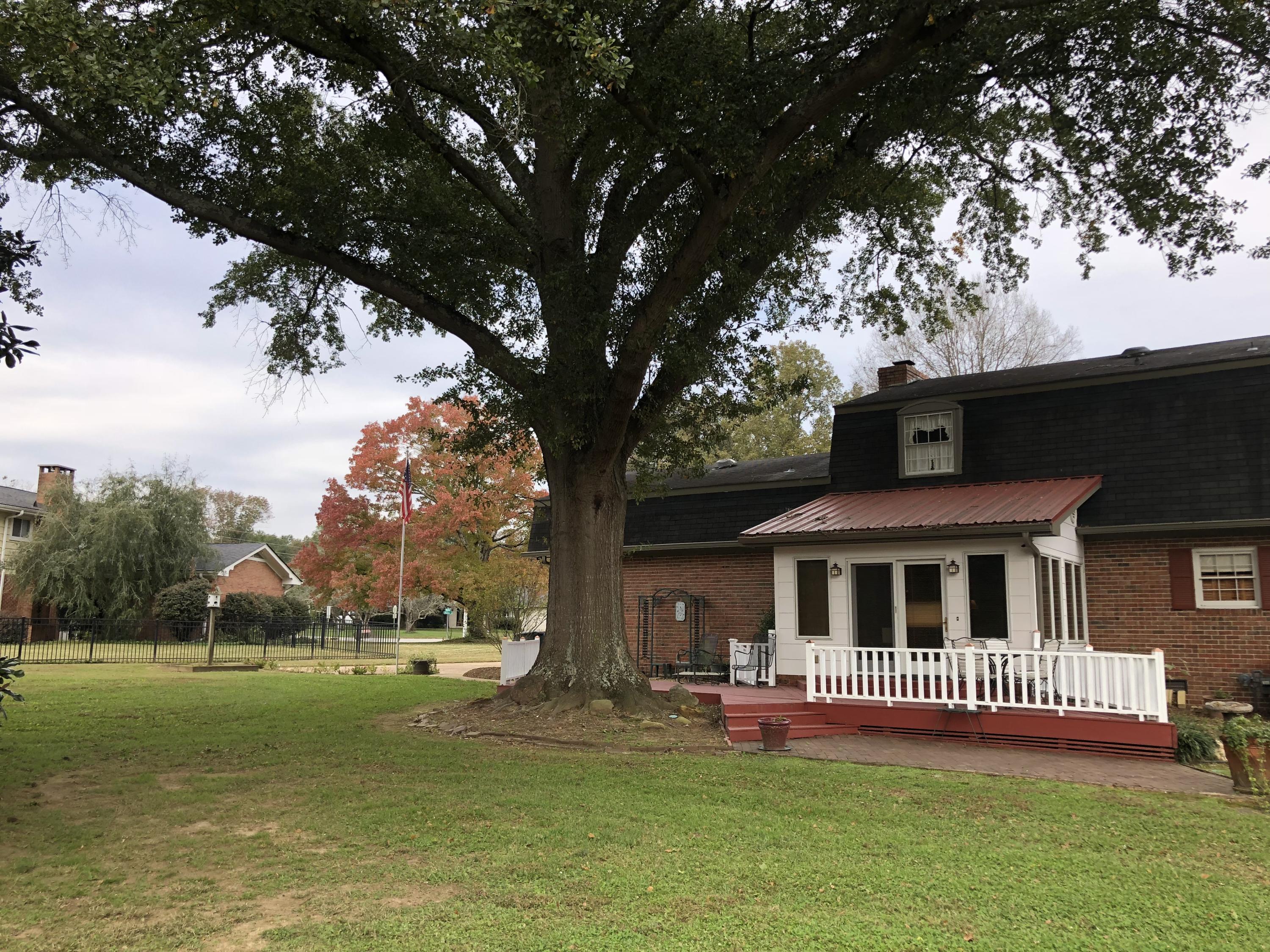 304 Westgate Road, Unit 3 Hixson, TN 37343 - Photo 9 of 35 EDA77DB4-BC6E-4CD5-9BCA-A6DE7344F438