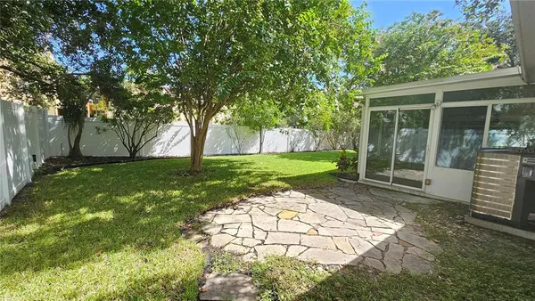 $3,950 | 5301 West Cleveland Street, Tampa, FL 33609