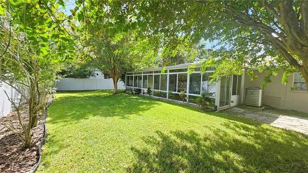 $3,950 | 5301 West Cleveland Street, Tampa, FL 33609