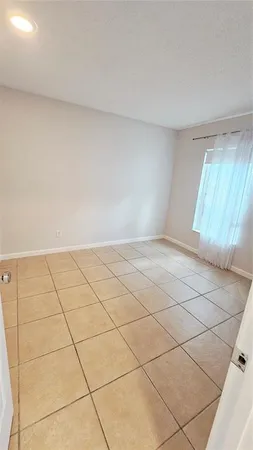 $3,700 | 5301 West Cleveland Street, Tampa, FL 33609