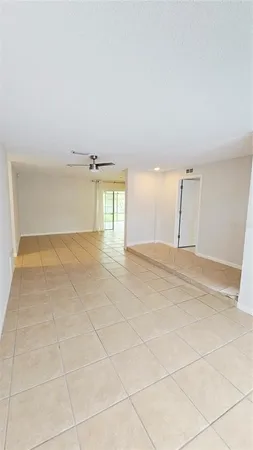 $3,700 | 5301 West Cleveland Street, Tampa, FL 33609