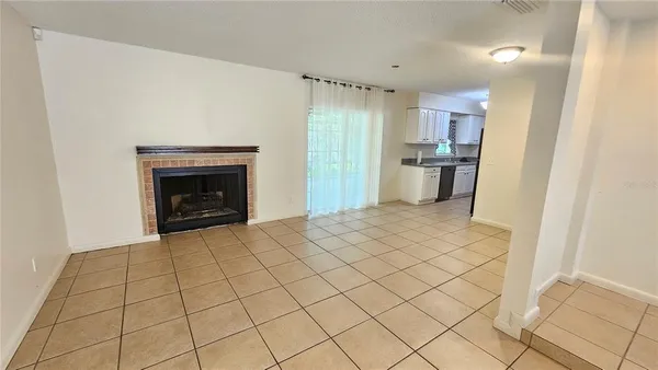 $3,950 | 5301 West Cleveland Street, Tampa, FL 33609