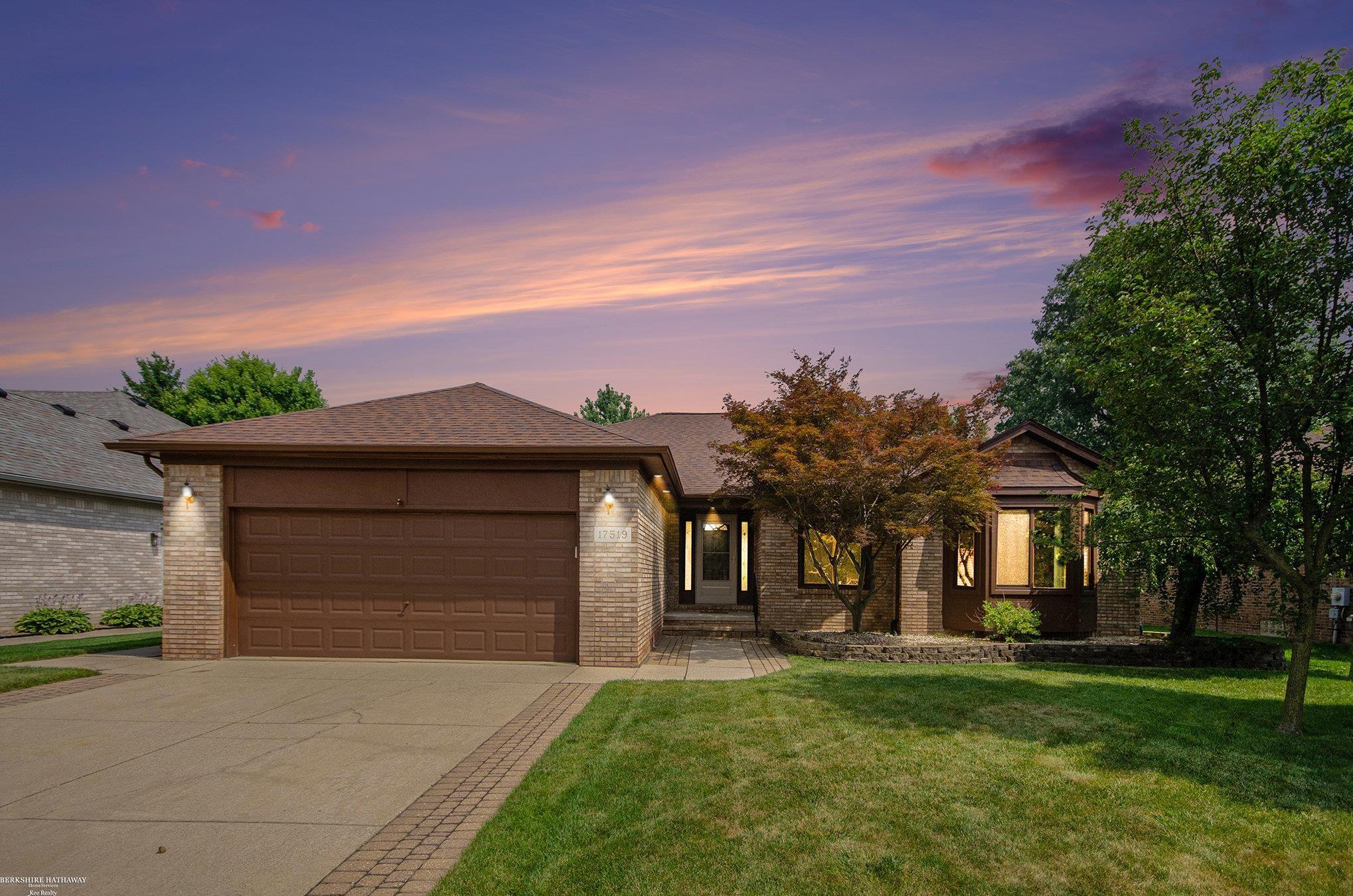 17519 Rocco Drive Macomb, MI 48044 - Photo 1 of 40 50182148-aa3be2c3-0a3f-416b-aac2-9365d1304403.JPG