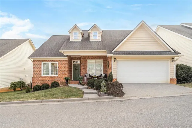 $619,000 | 5512 Quail Ridge Circle, Roanoke, VA 24018