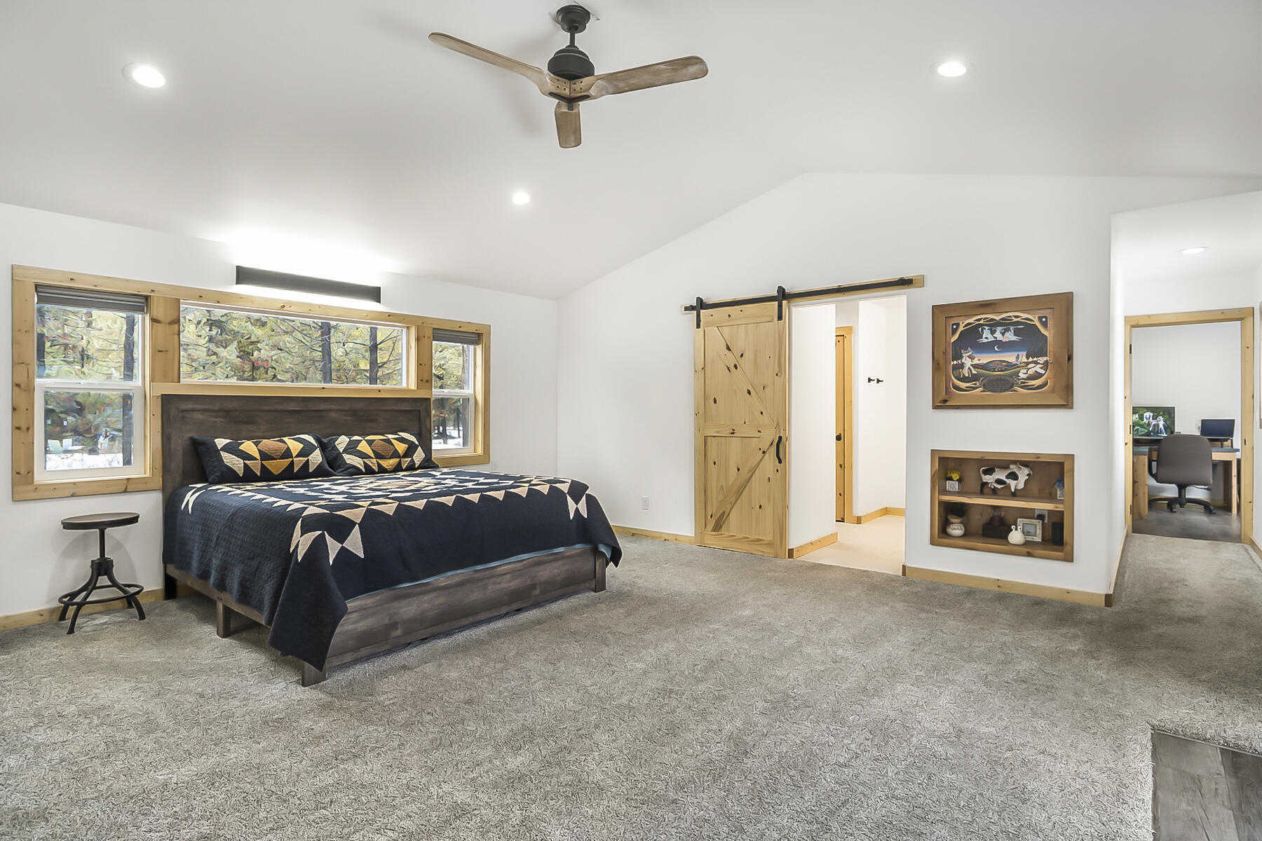 17246 Tholstrup Road Bend, OR 97707 - Photo 24 of 55 Primary Bedroom