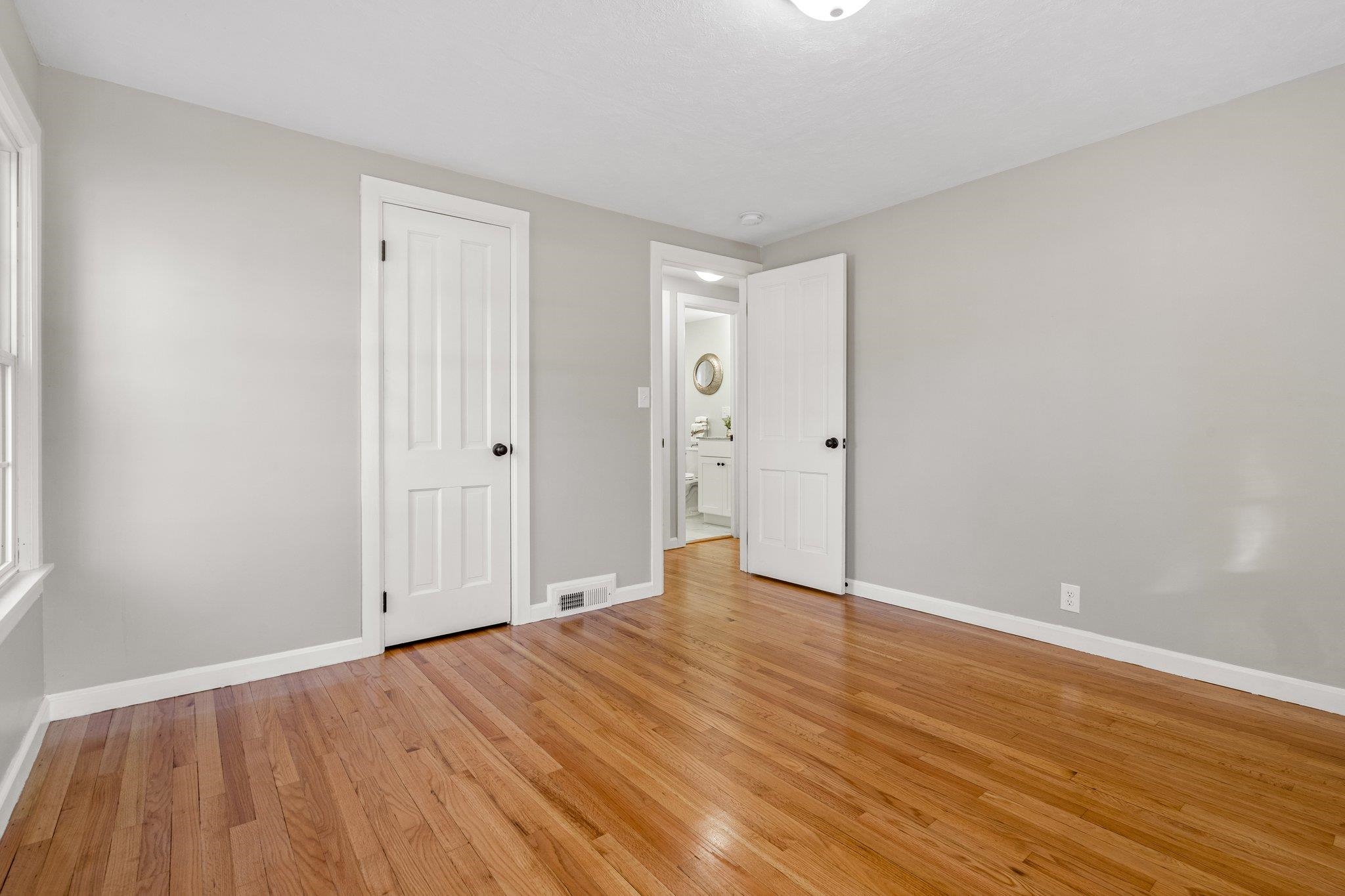 188 High Street Exeter, NH 03833 - Photo 4 of 22
