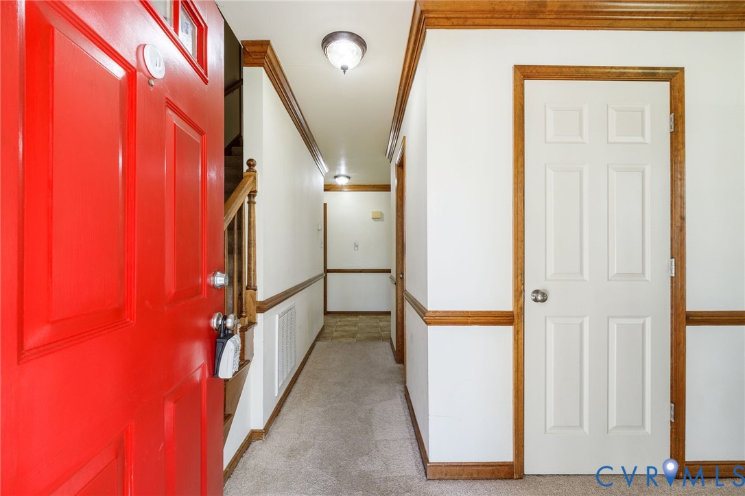 10400 Hamlin Drive Chester, VA 23831 - Photo 4 of 46 a view of entryway