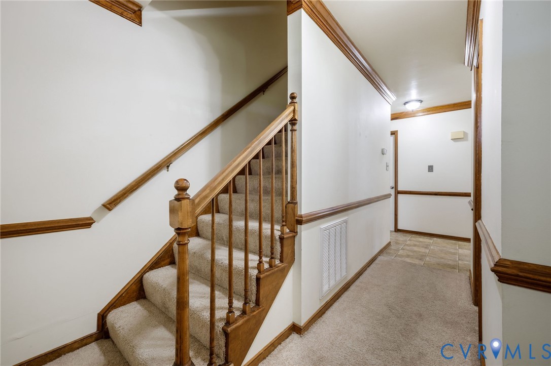 10400 Hamlin Drive Chester, VA 23831 - Photo 7 of 46 a view of entryway