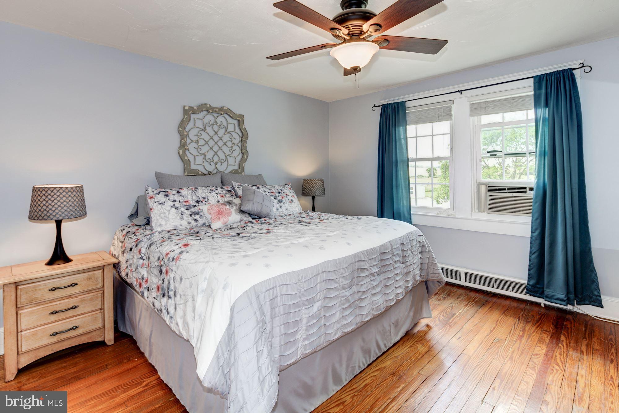 1095 Chambersburg Road Gettysburg, PA 17325 - Photo 21 of 30 Bedroom (Master)