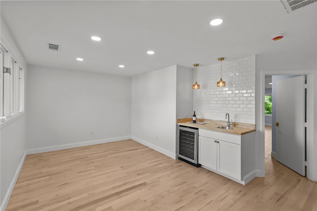 35 Bagy Wrinkle Cove Warren, RI 02885 - Photo 18 of 39