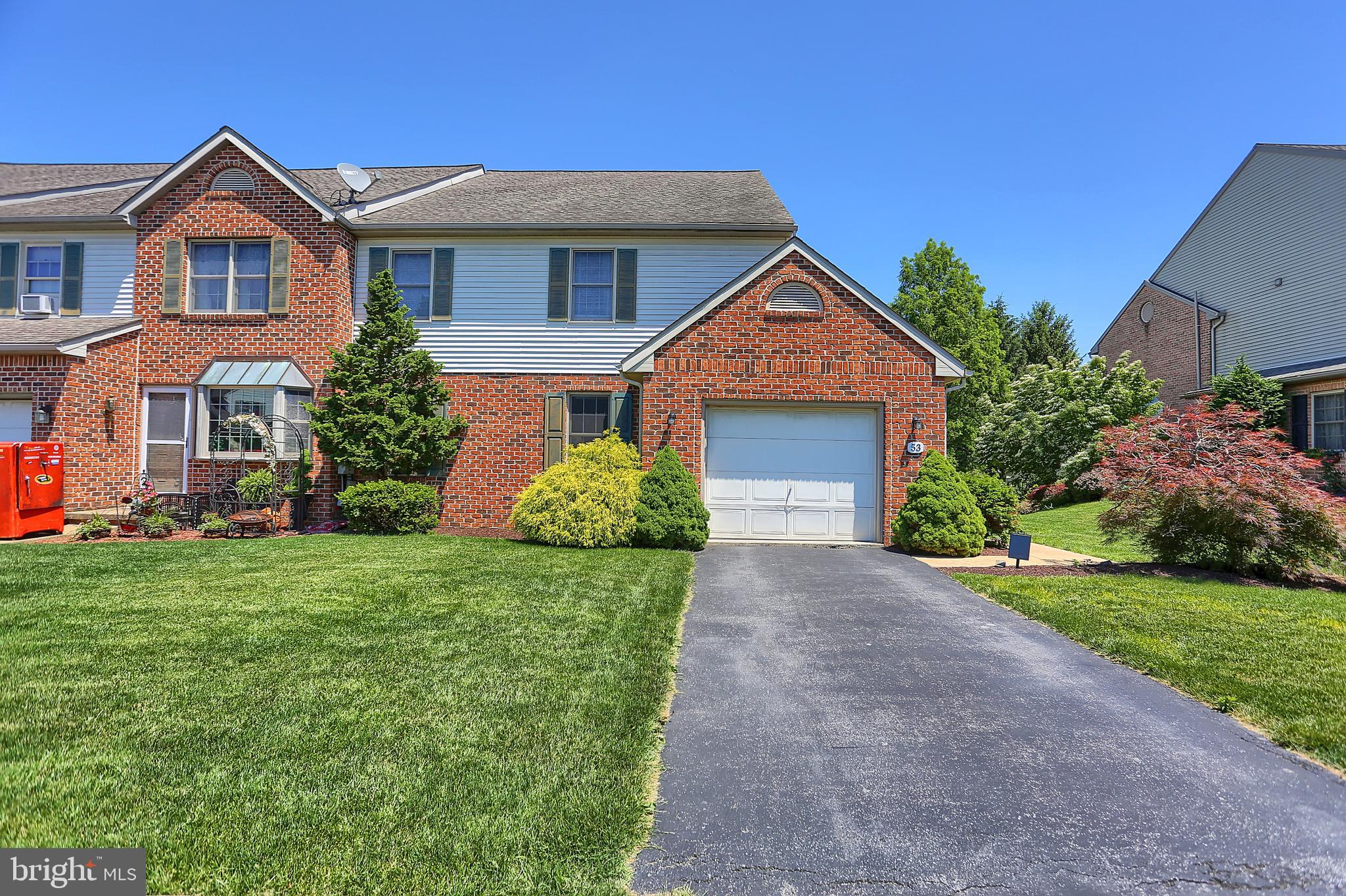53 Rockford Road Mountville, PA 17554 - Photo 2 of 28 Gallery Image 2
