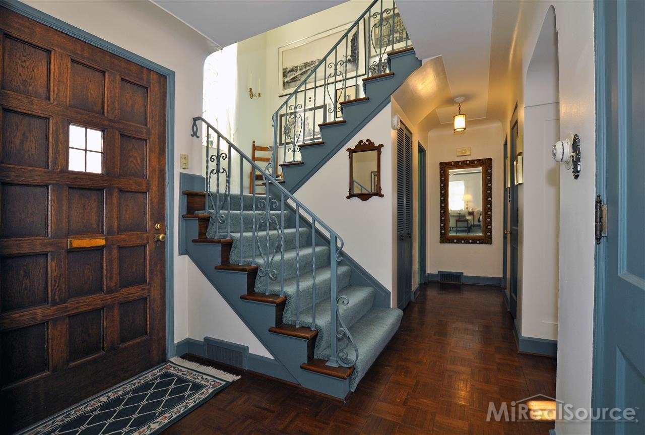 782 Westchester Road Grosse Pointe Park, MI 48230 - Photo 3 of 40