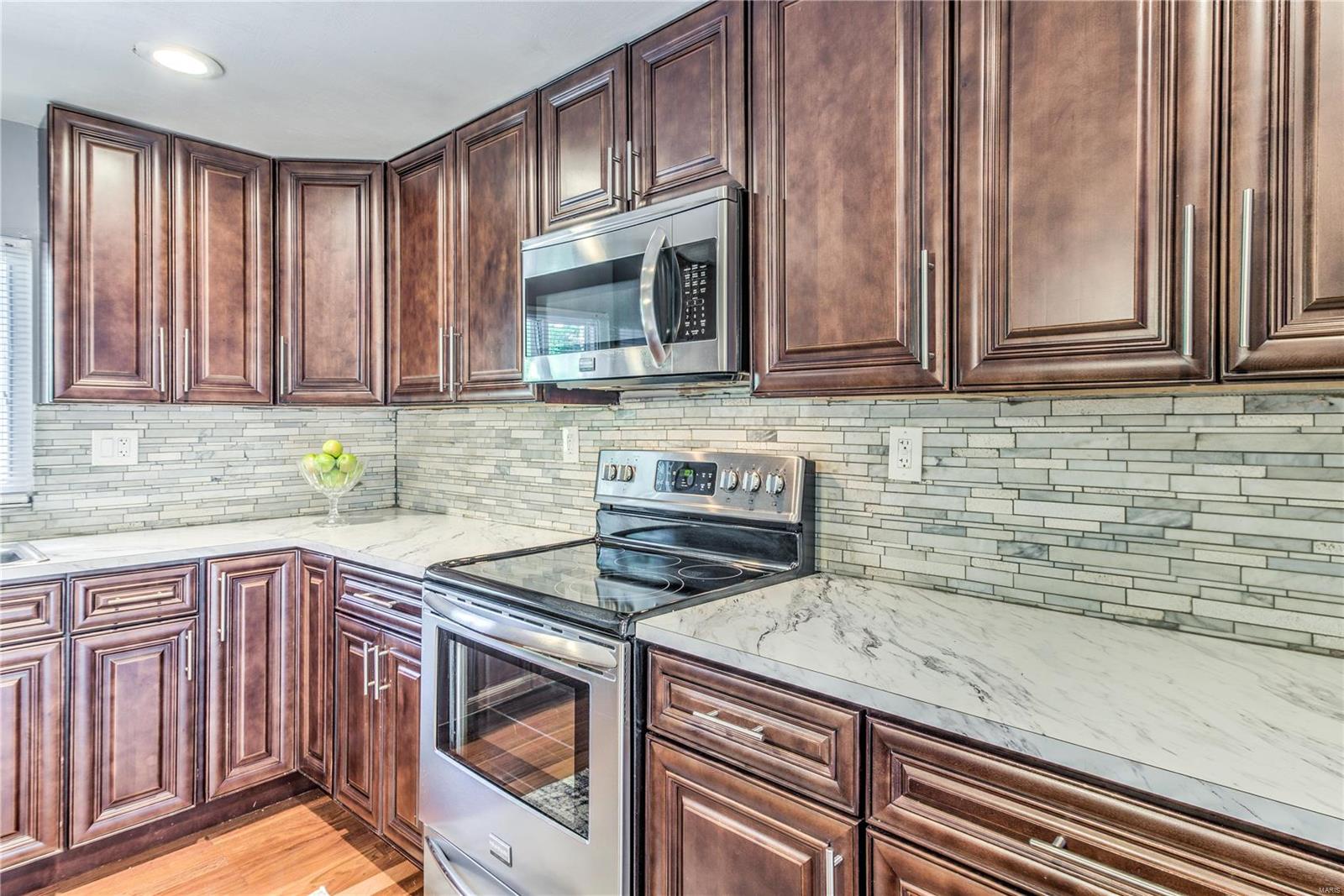 5721 Heintz Road St. Louis, MO 63129 - Photo 11 of 26 Gallery Image 11