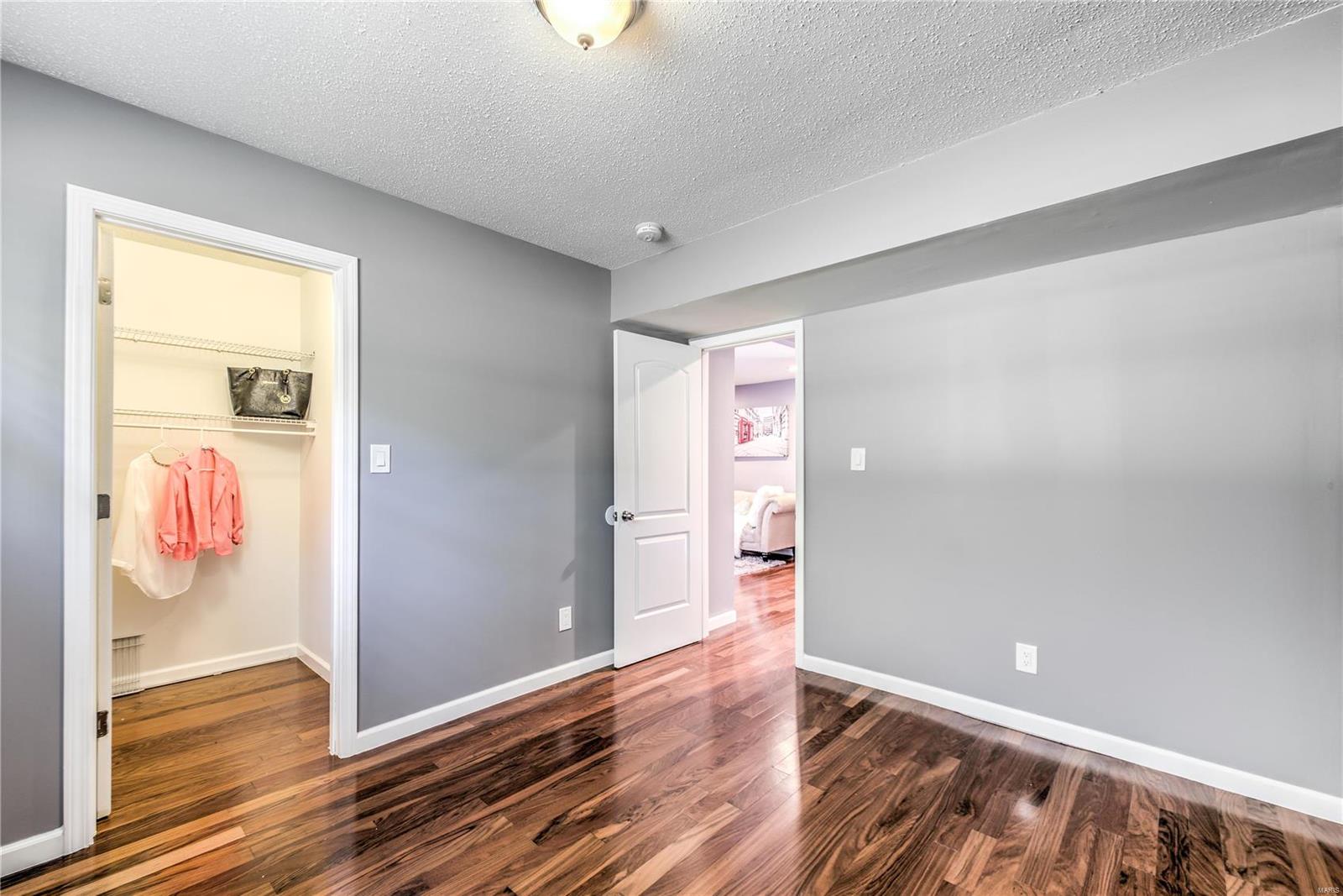 5721 Heintz Road St. Louis, MO 63129 - Photo 17 of 26 Gallery Image 17