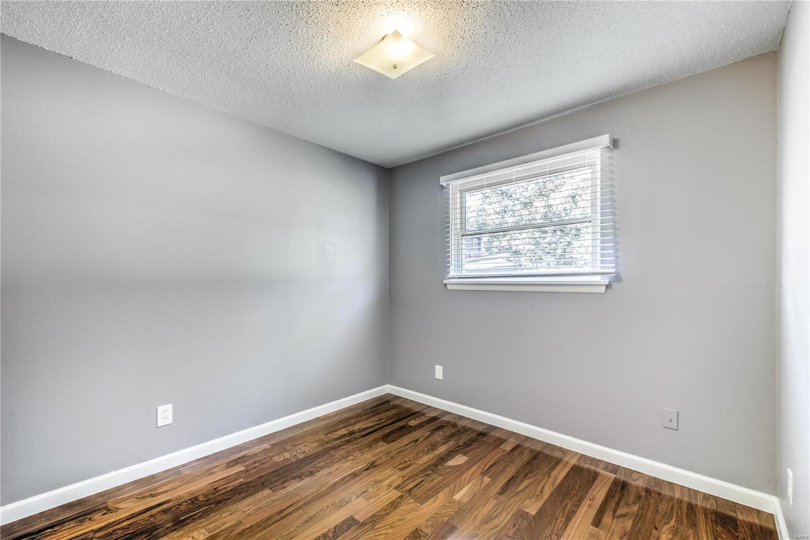5721 Heintz Road St. Louis, MO 63129 - Photo 19 of 26 Gallery Image 19