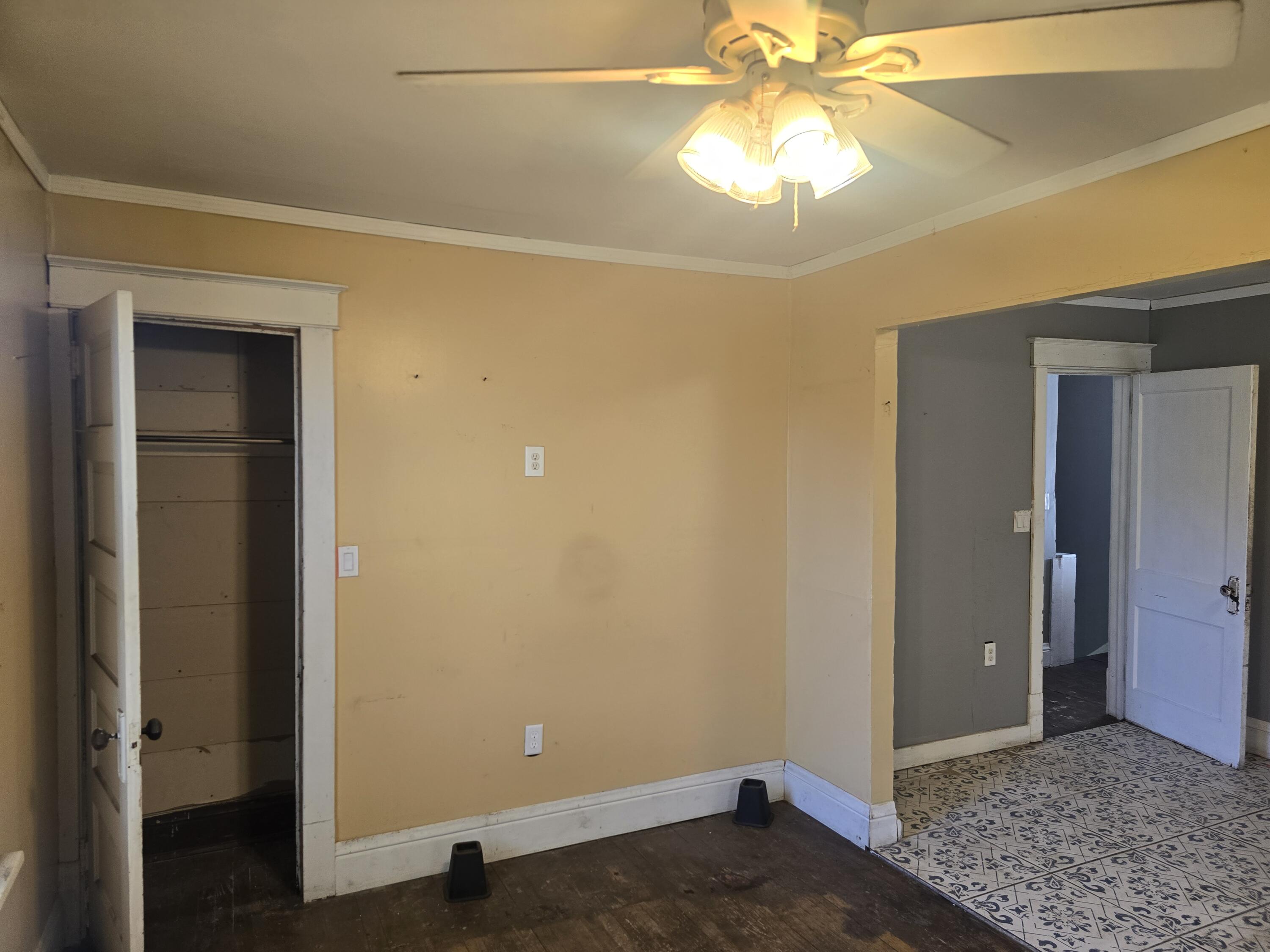 437 Jackson Street Gary, IN 46402 - Photo 21 of 29 3000x2250