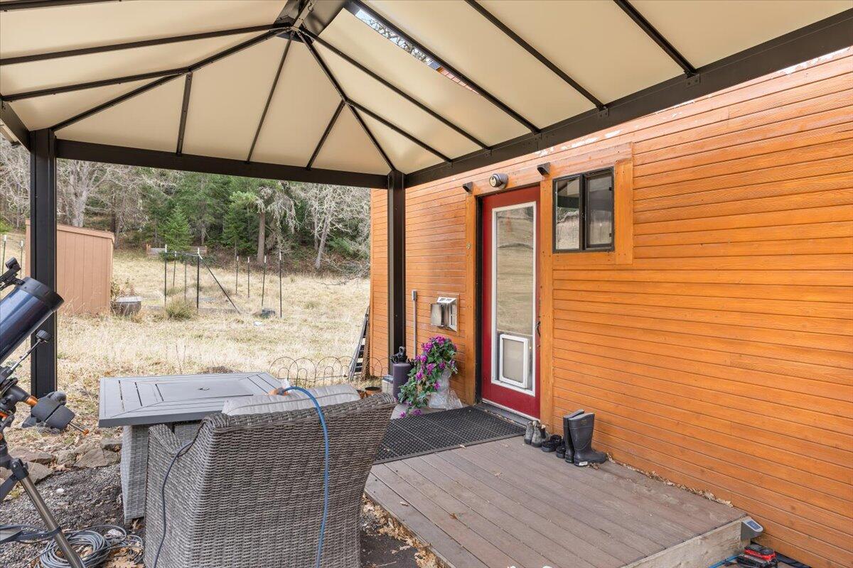 1203 Tyler Creek Road Ashland, OR 97520 - Photo 5 of 29 05-CI_8248