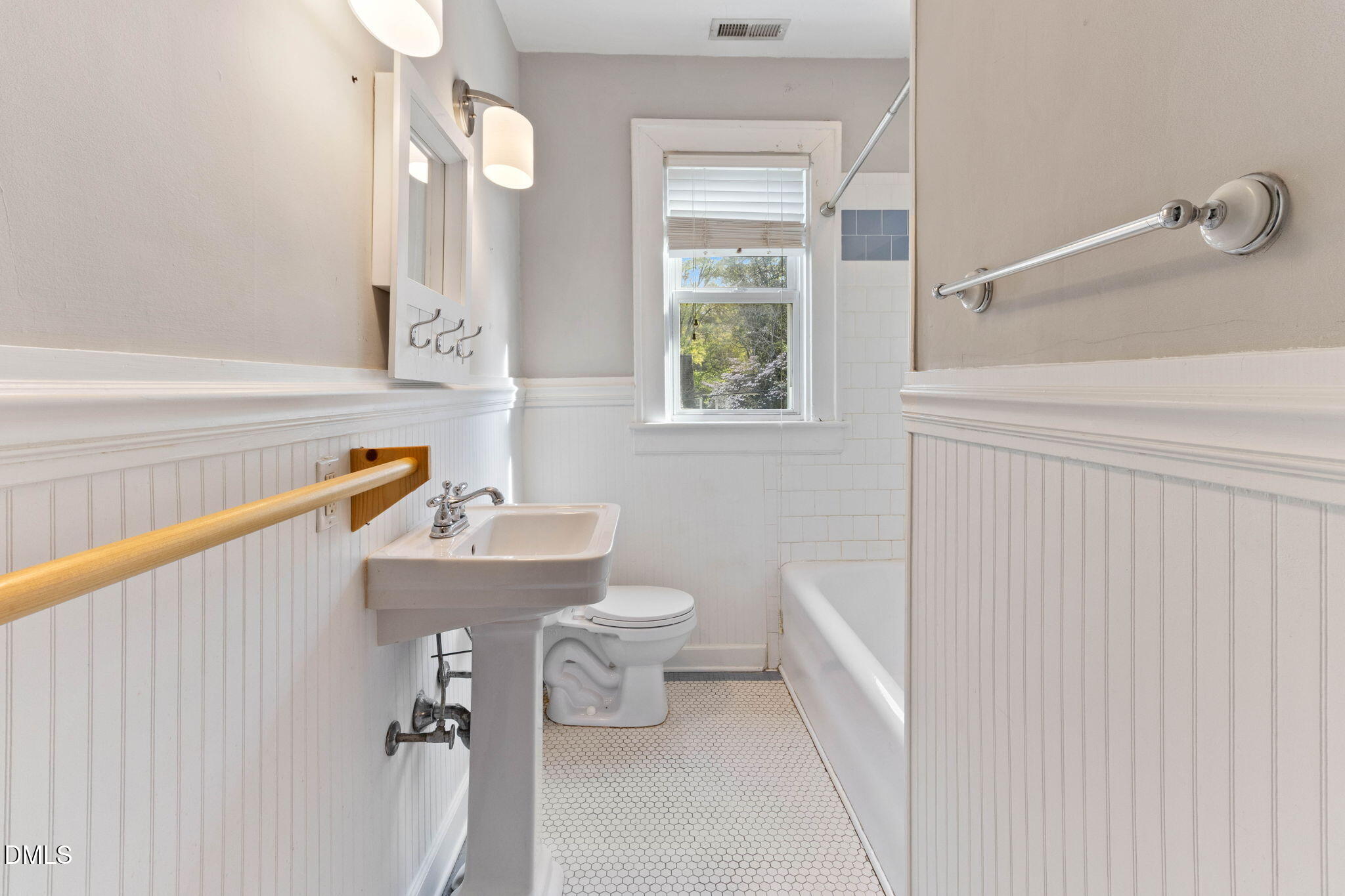 1300 Wake Forest Road Raleigh, NC 27604 - Photo 27 of 38 28-web-or-mls-IMG_3439