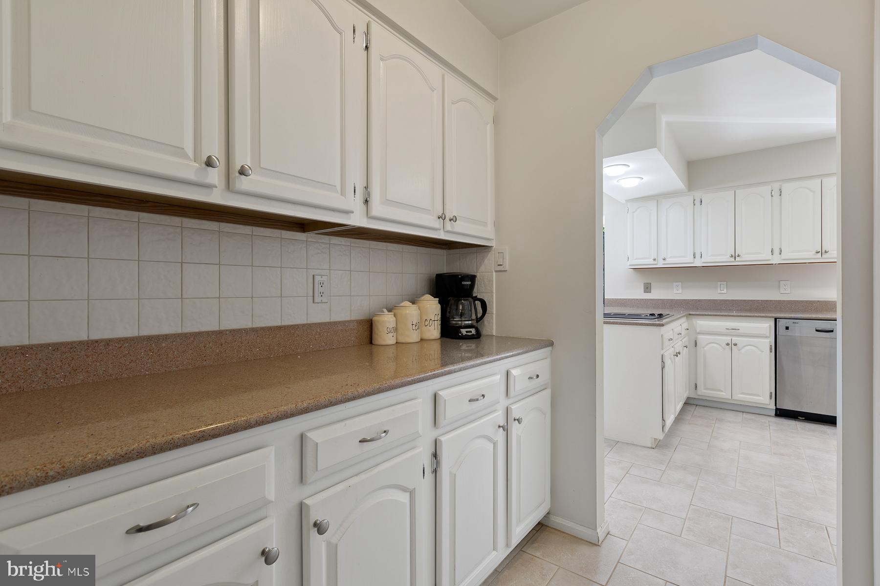 14504 Cutstone Way Silver Spring, MD 20905 - Photo 19 of 52 Butlers Pantry