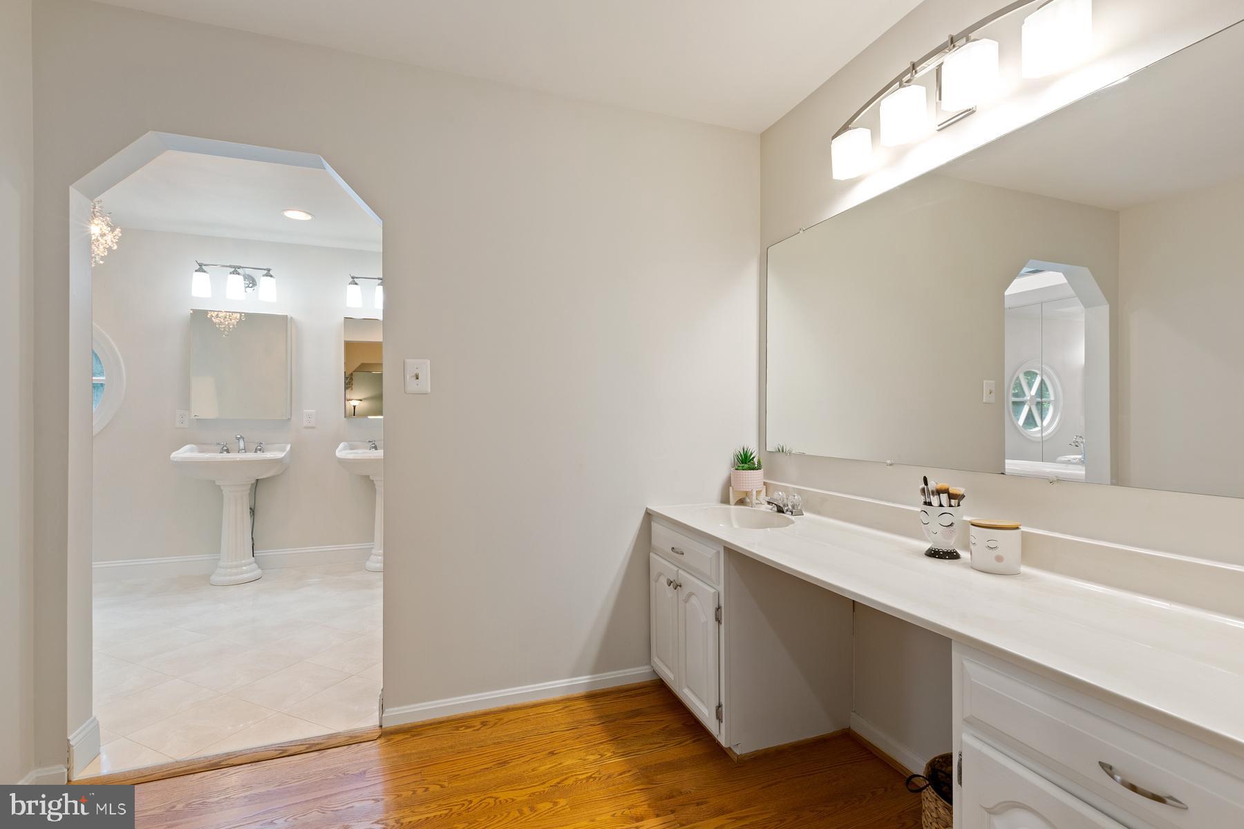 14504 Cutstone Way Silver Spring, MD 20905 - Photo 26 of 52 Large separate vanity & dressing area