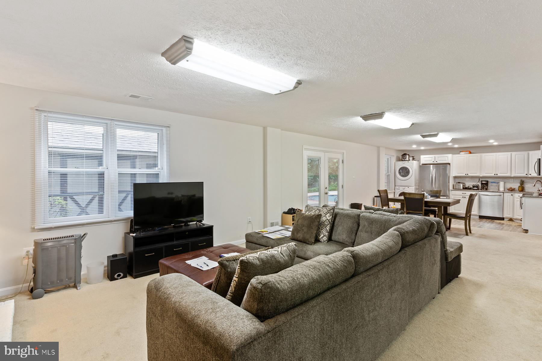 14504 Cutstone Way Silver Spring, MD 20905 - Photo 38 of 52 Large "L" shaped living area