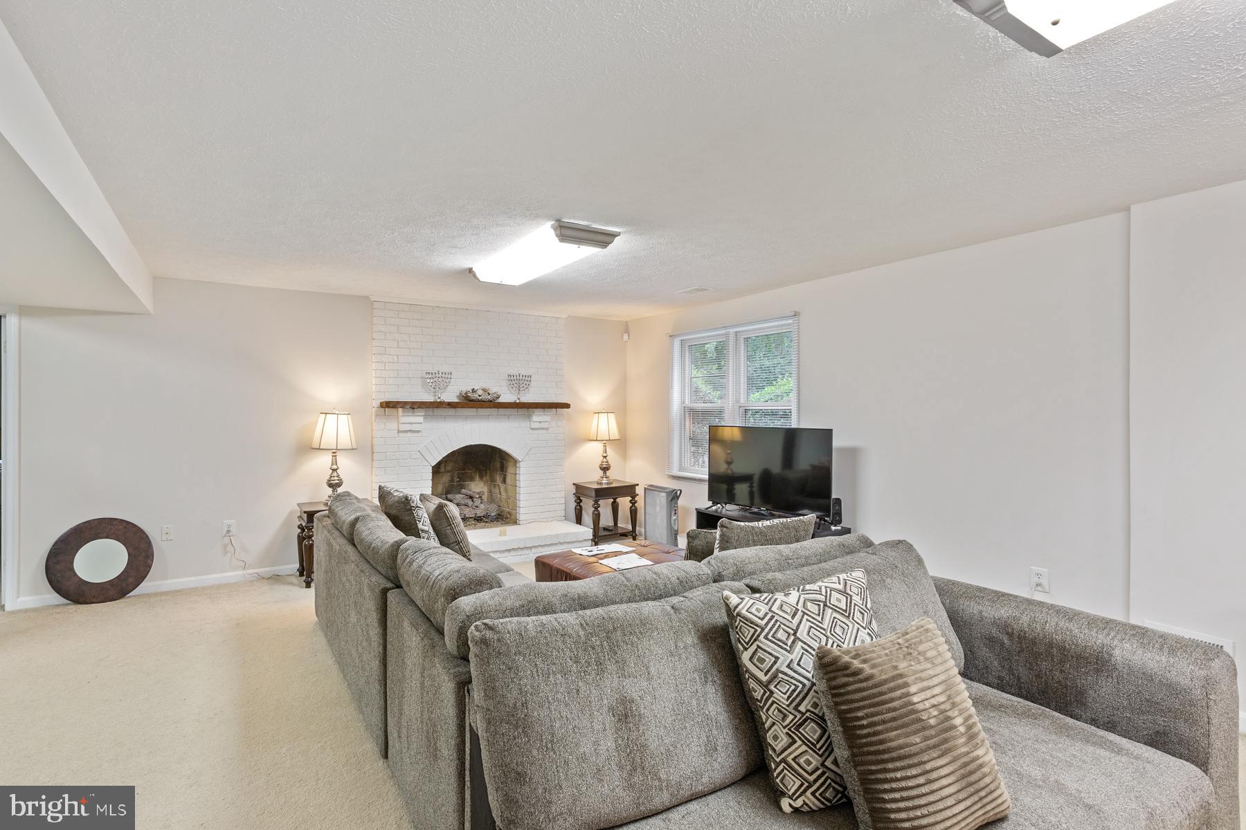14504 Cutstone Way Silver Spring, MD 20905 - Photo 39 of 52 Gallery Image 39