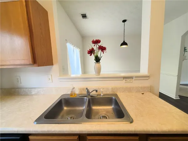 $1,900 | 619 Kenridge Way, Suwanee, GA 30024