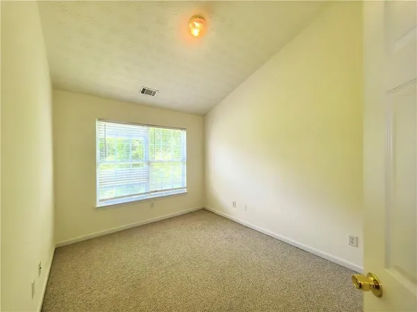 $1,900 | 619 Kenridge Way, Suwanee, GA 30024