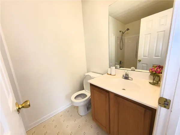 $1,900 | 619 Kenridge Way, Suwanee, GA 30024