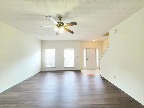 $1,900 | 619 Kenridge Way, Suwanee, GA 30024