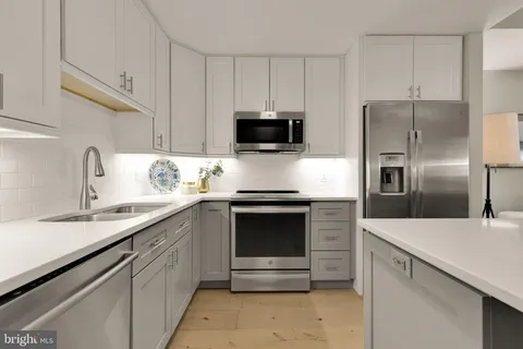 $689,900 | 910 M Street Northwest, Unit 325, Washington, DC 20001