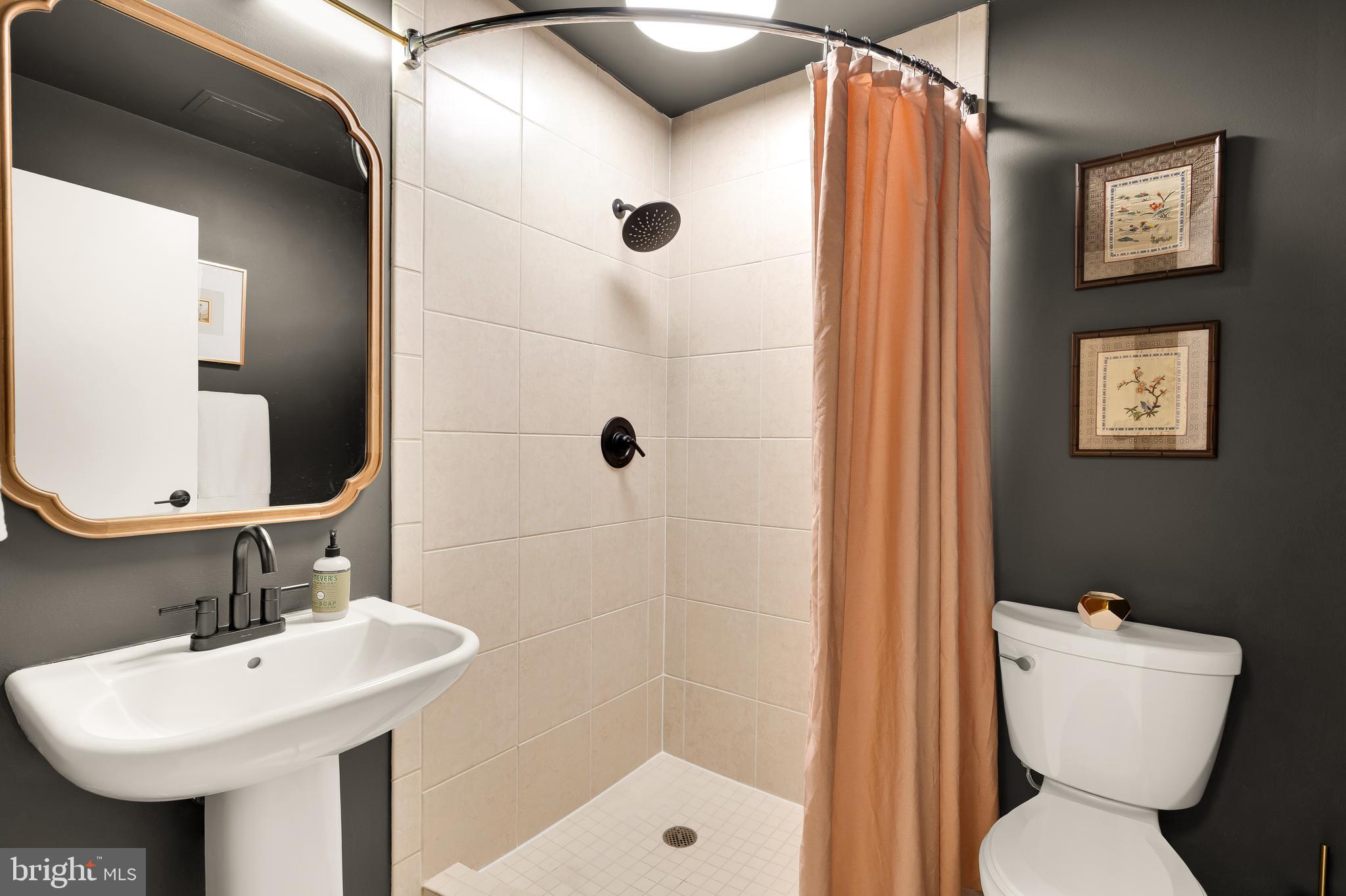 910 M Street Northwest, Unit 325 Washington, DC 20001 - Photo 24 of 37