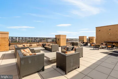 $689,900 | 910 M Street Northwest, Unit 325, Washington, DC 20001