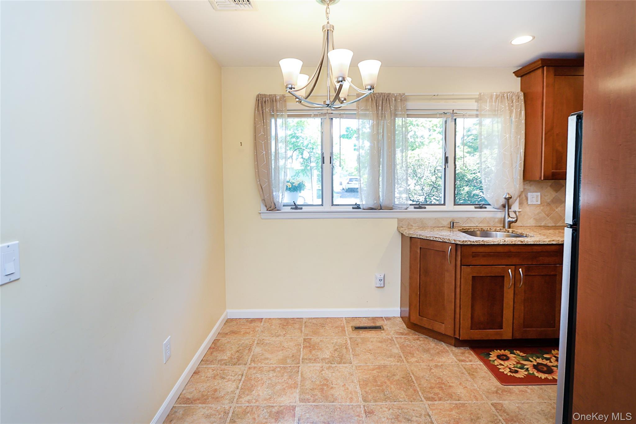 12 Ronan Road Glen Cove, NY 11542 - Photo 11 of 32