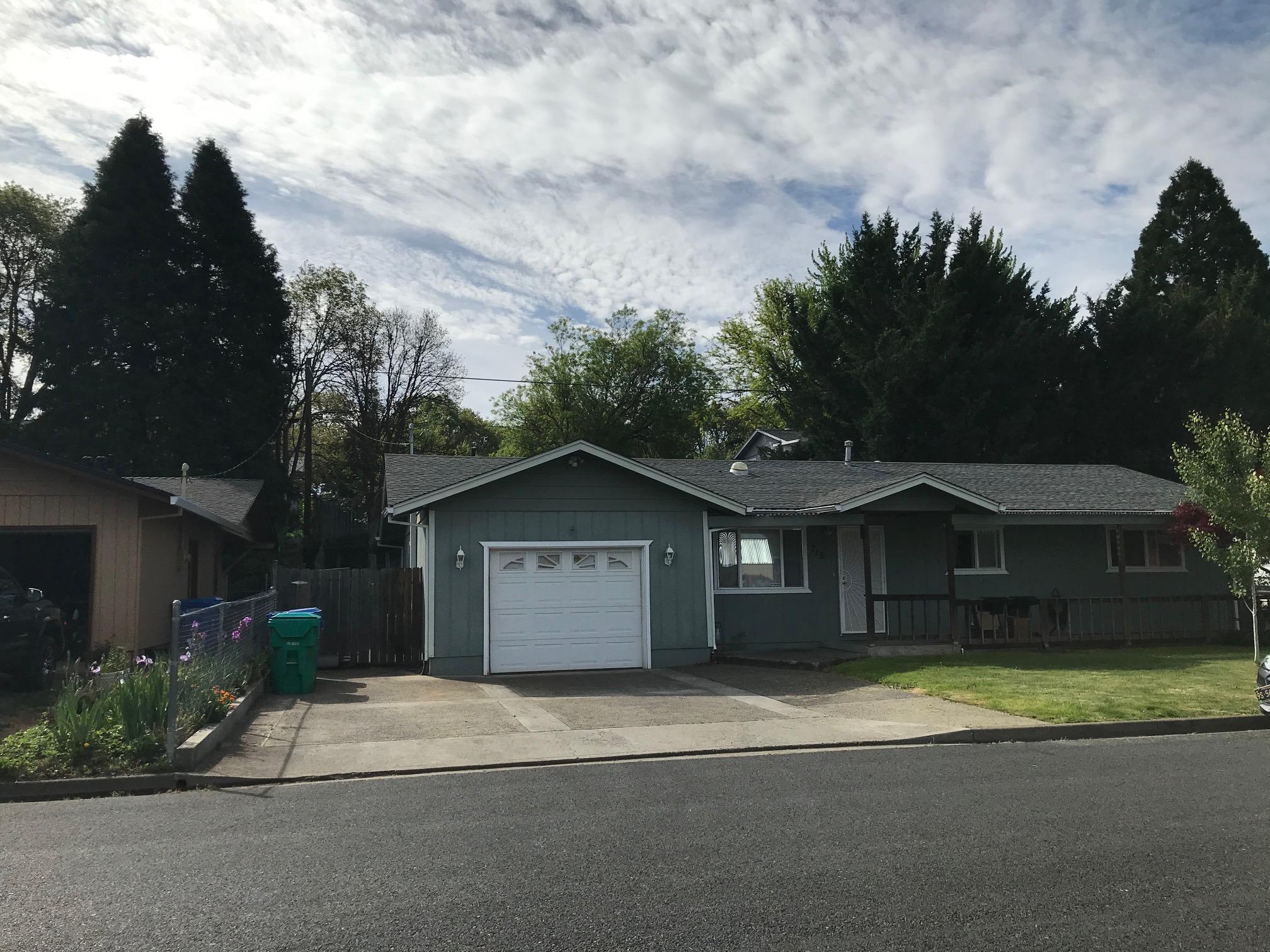 715 Talbot Street Eagle Point, OR 97524 - Photo 26 of 26 IMG_2231