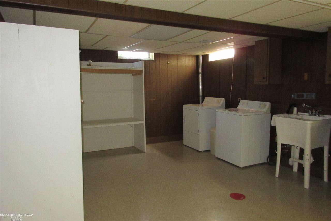 27230 Jean Road Warren, MI 48093 - Photo 16 of 20 Laundry Room