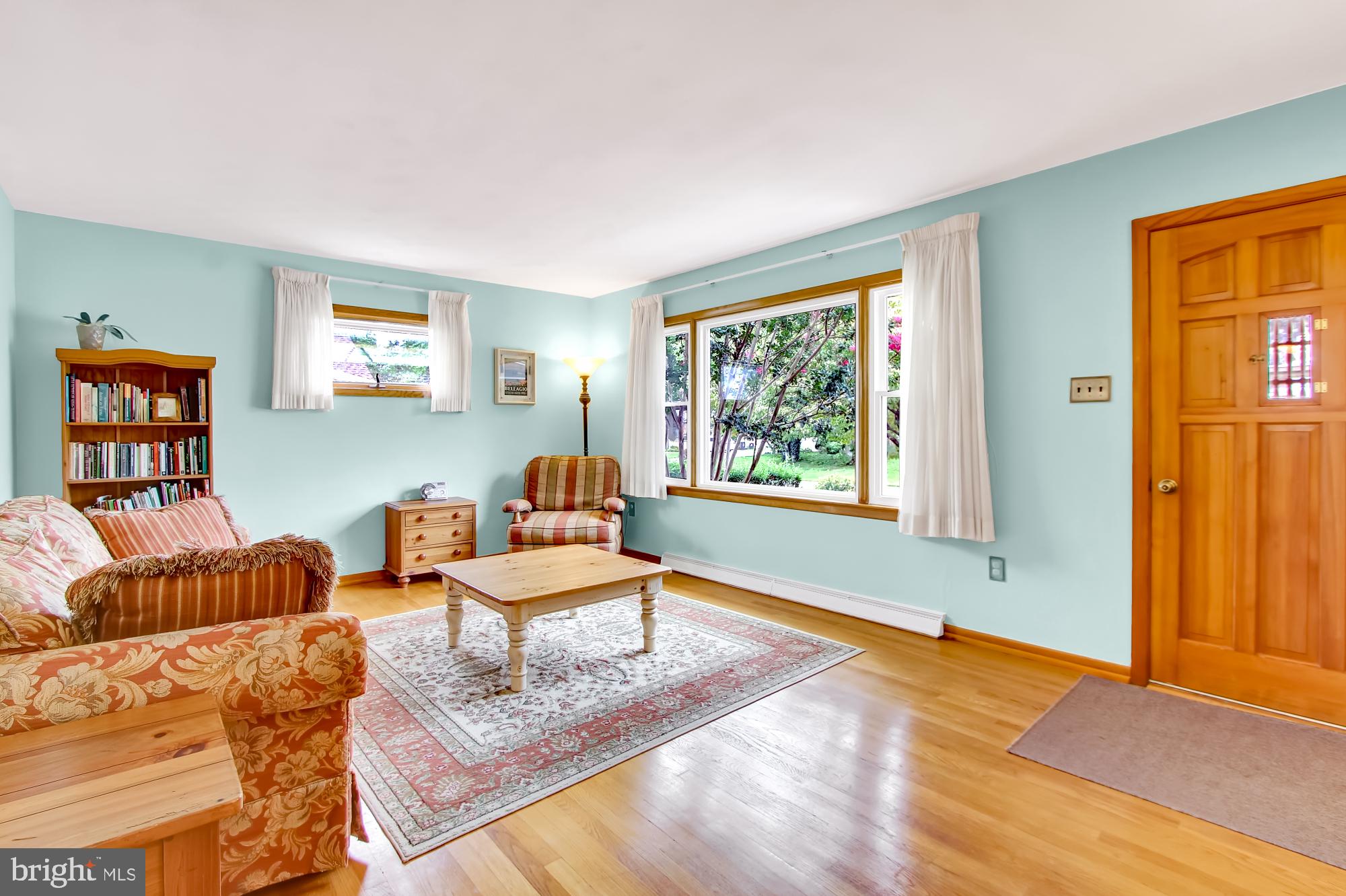 302 Lyndhurst Road York, PA 17402 - Photo 2 of 27 Gallery Image 2