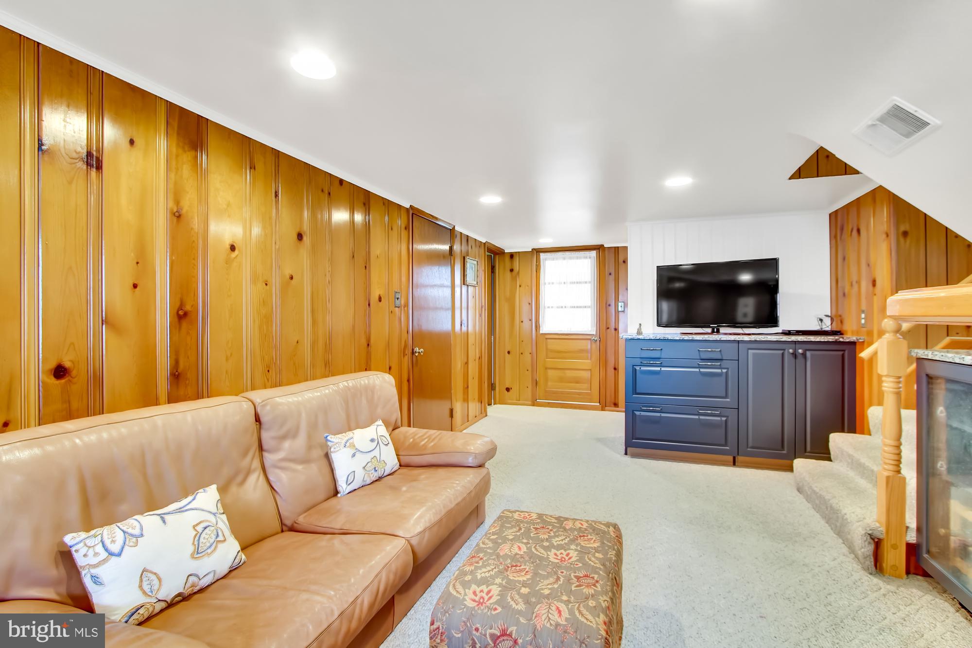 302 Lyndhurst Road York, PA 17402 - Photo 11 of 27 Gallery Image 11