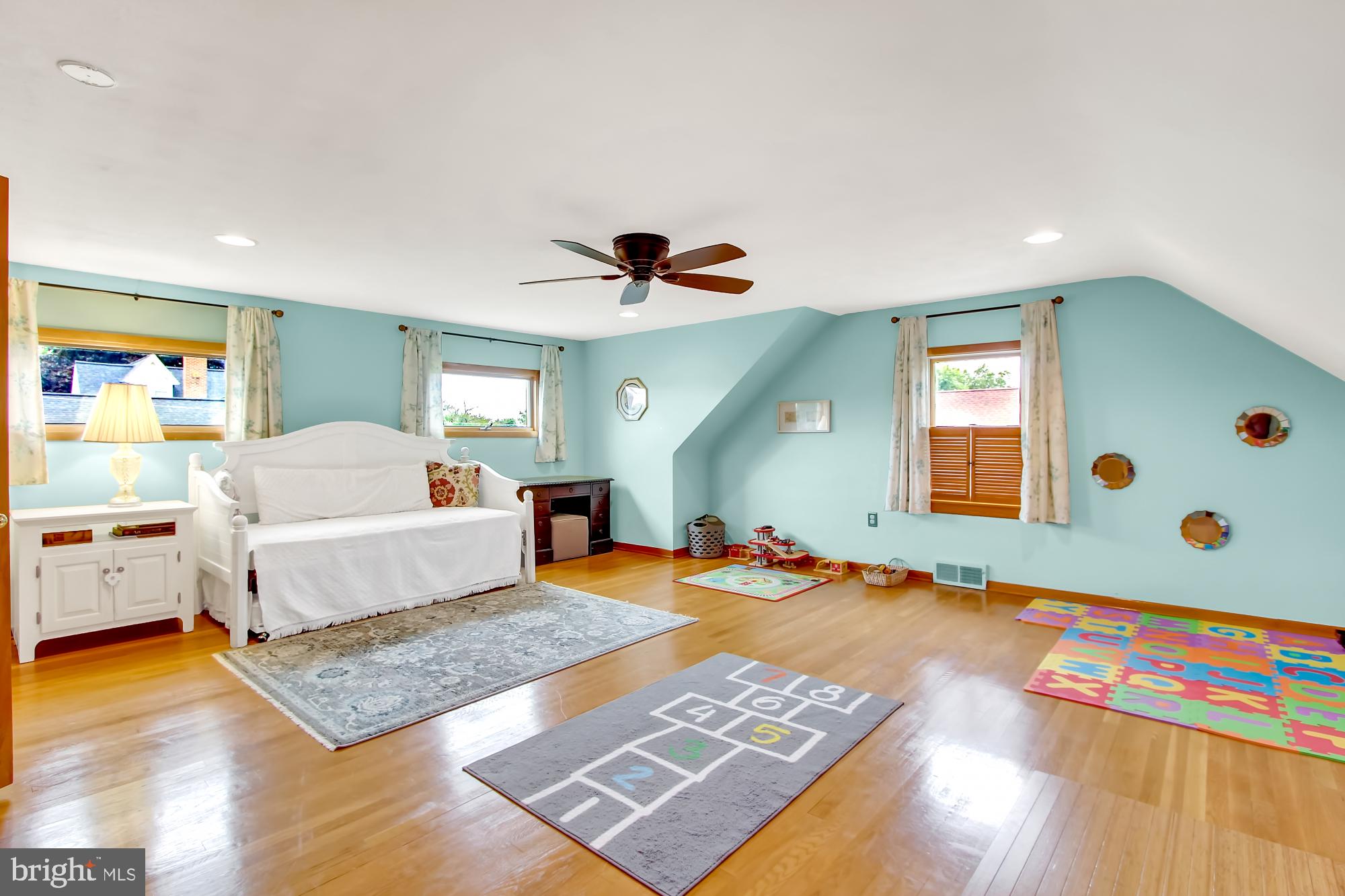 302 Lyndhurst Road York, PA 17402 - Photo 19 of 27 Gallery Image 19