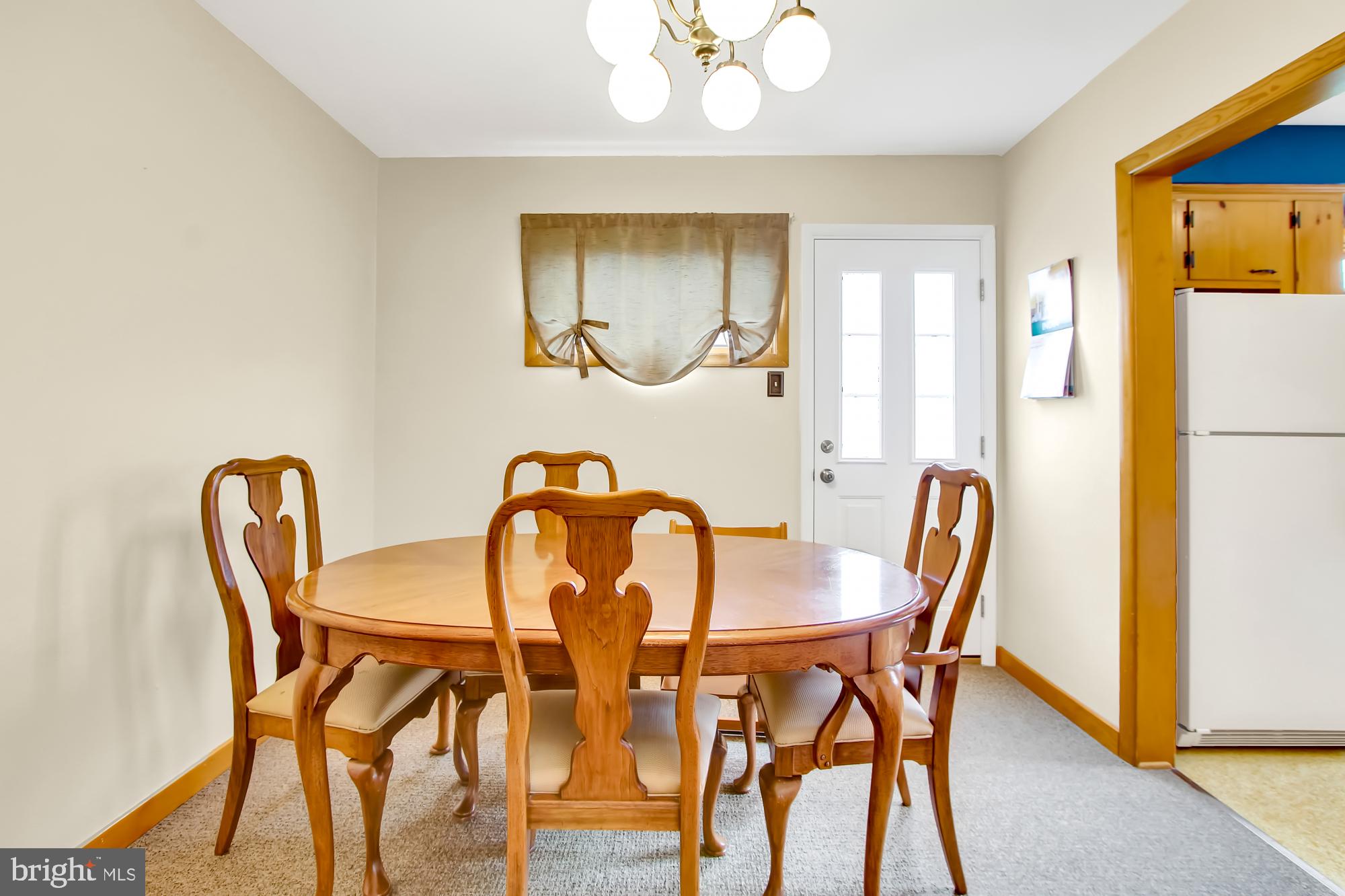 302 Lyndhurst Road York, PA 17402 - Photo 6 of 27 Gallery Image 6