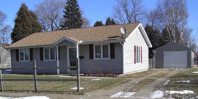 103 Frontenac Road Marquette Heights, IL 61554 - Photo 1 of 4 Gallery Image 1