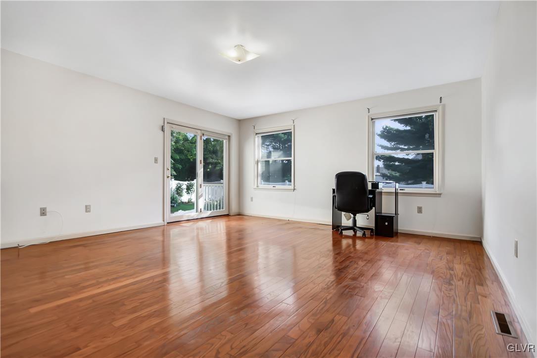 4544 Greenfield Road Bethlehem, PA 18017 - Photo 13 of 35 Gallery Image 13
