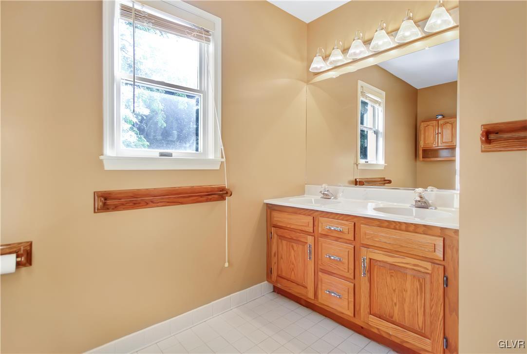 4544 Greenfield Road Bethlehem, PA 18017 - Photo 21 of 35 Gallery Image 21