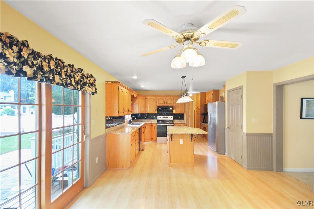 4544 Greenfield Road Bethlehem, PA 18017 - Photo 7 of 35 Gallery Image 7