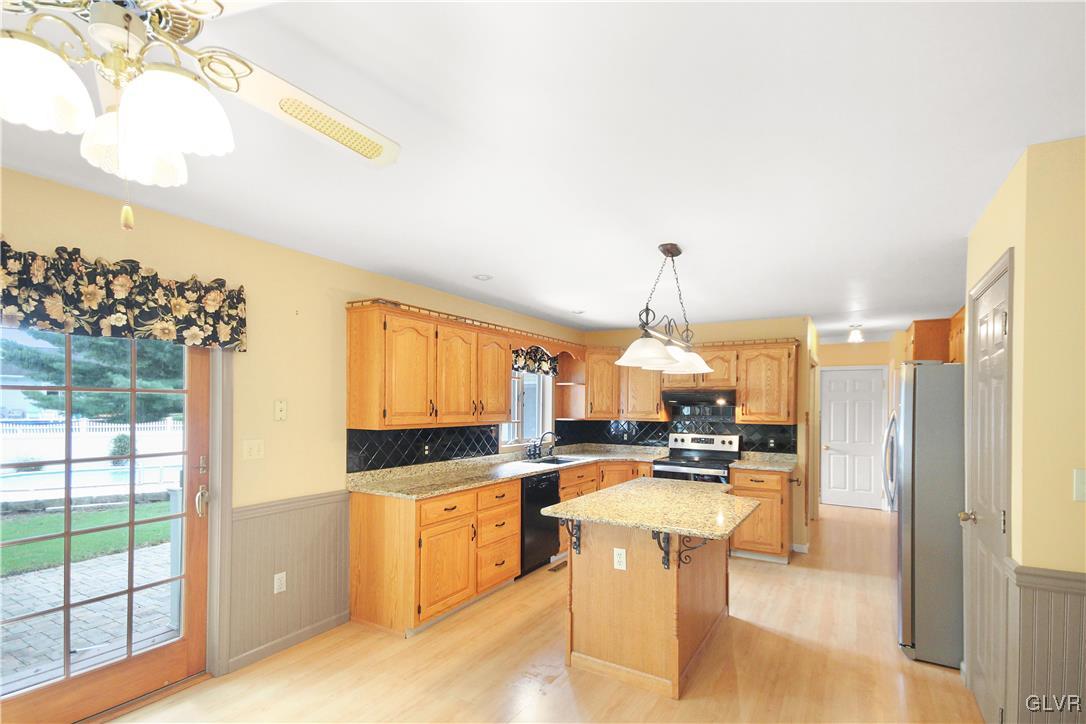 4544 Greenfield Road Bethlehem, PA 18017 - Photo 9 of 35 Gallery Image 9