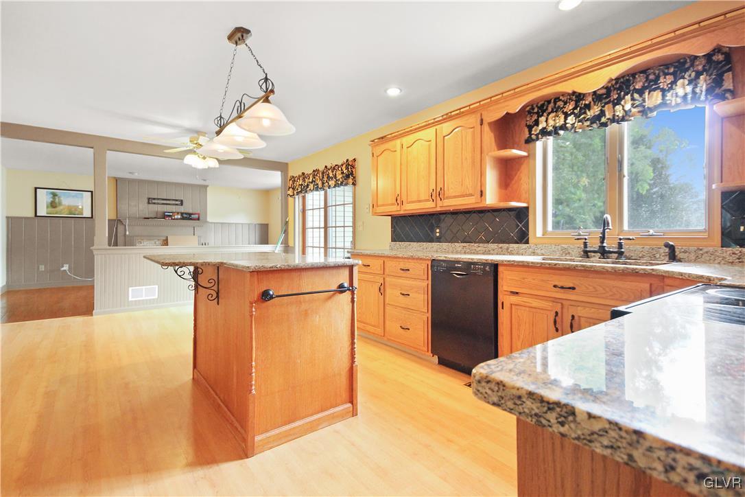 4544 Greenfield Road Bethlehem, PA 18017 - Photo 10 of 35 Gallery Image 10