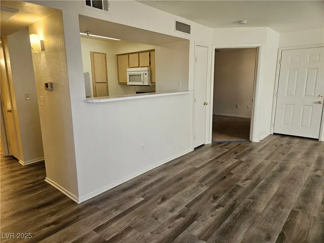 $1,350 | 8101 West Flamingo Road, Unit 1177, Las Vegas, NV 89147