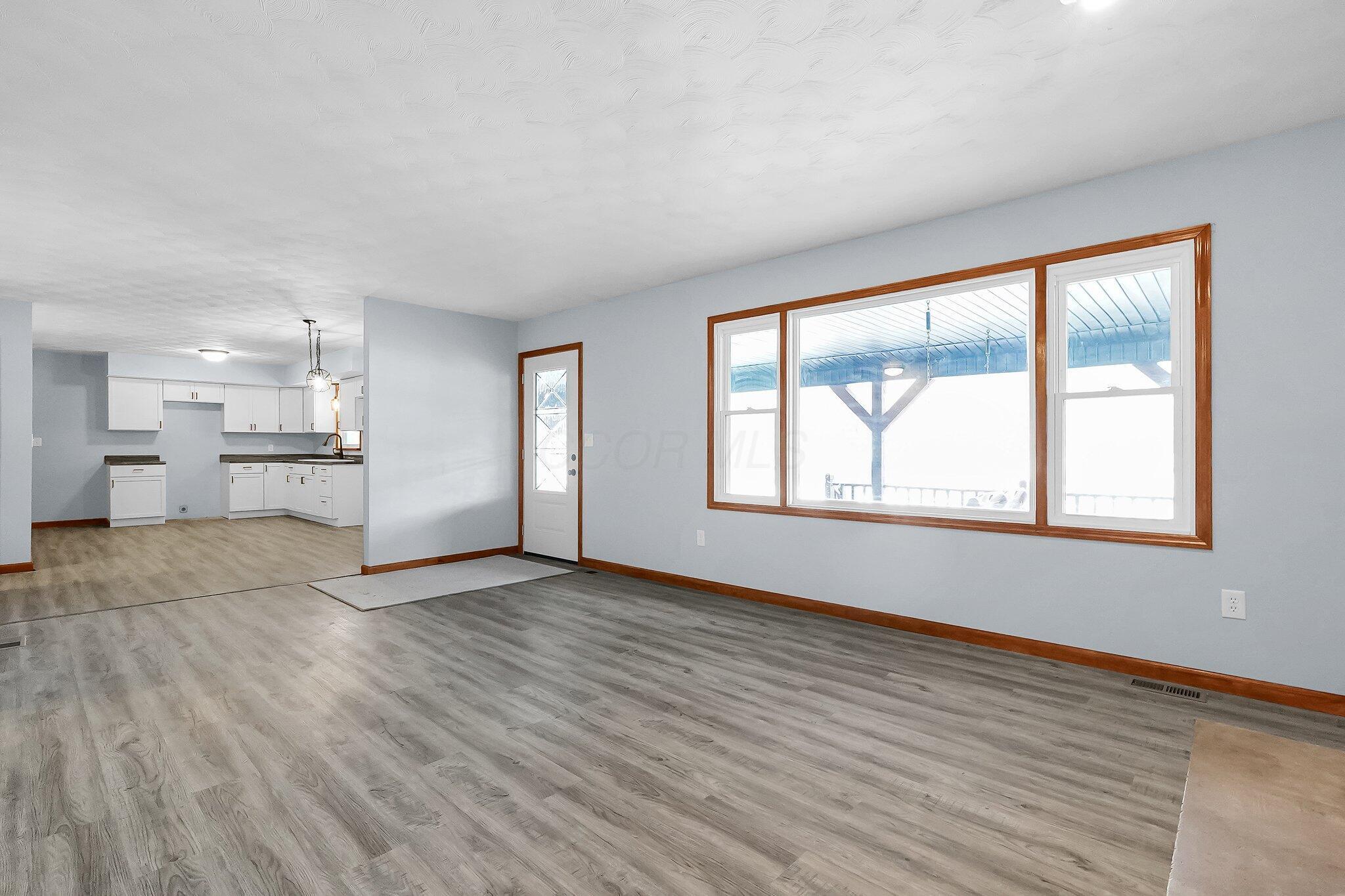 2051 Lick Run Road Chillicothe, OH 45601 - Photo 12 of 45 Living Room