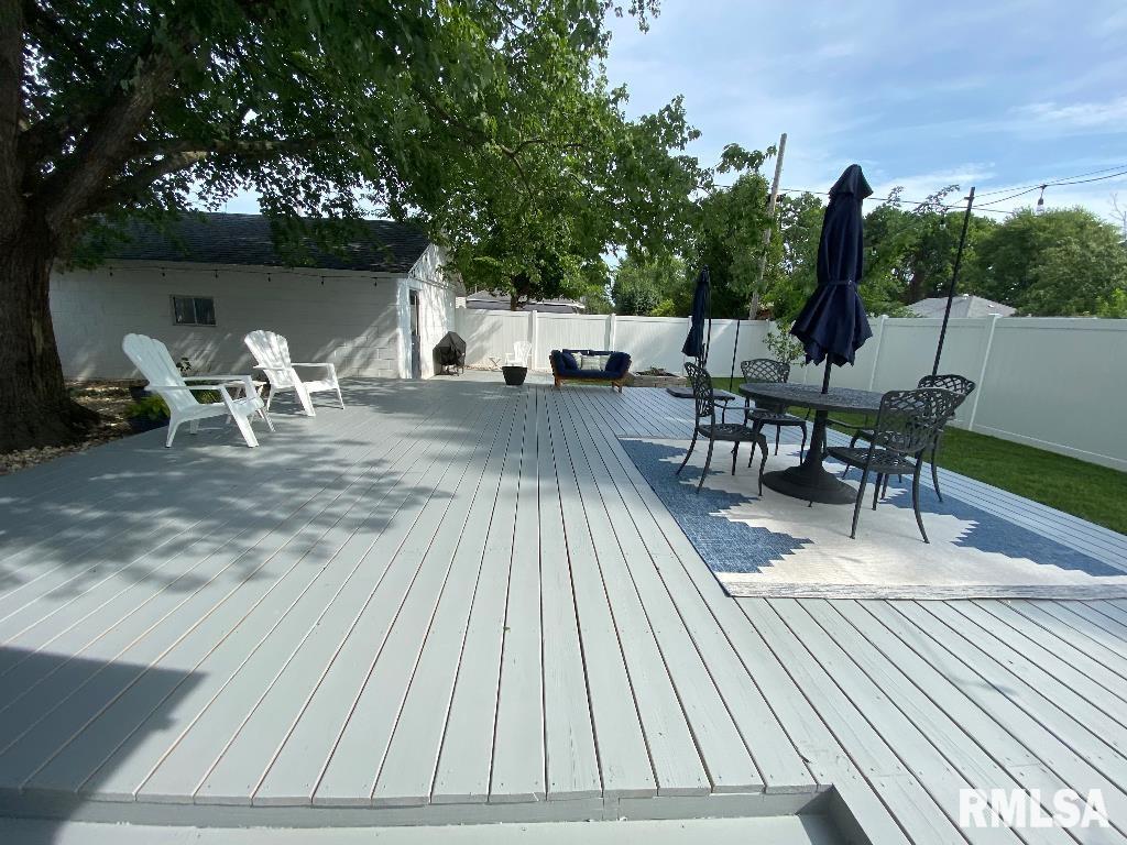 345 McFall Street Benton, IL 62812 - Photo 11 of 24