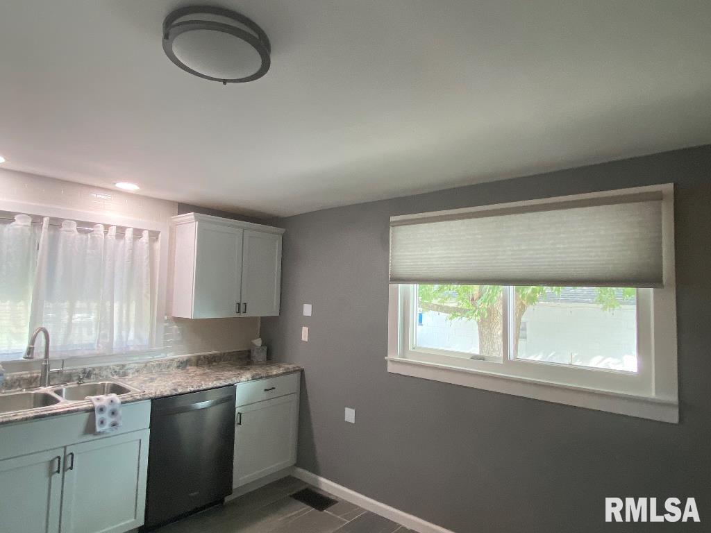 345 McFall Street Benton, IL 62812 - Photo 14 of 24